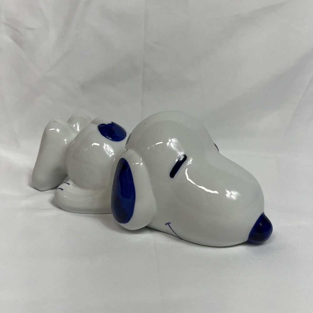 Vintage Peanuts Snoopy Laying Down Sun Hing Ceramic Bank HTF Mint -NO‎ BOX
